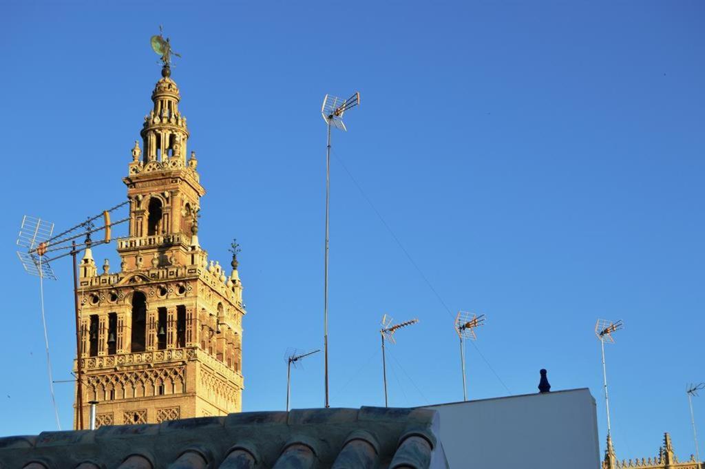 Apartamento Stunning Attic With Private Terrace And Parking Optional Sevilla Exterior foto