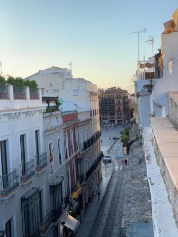 Apartamento Stunning Attic With Private Terrace And Parking Optional Sevilla Exterior foto