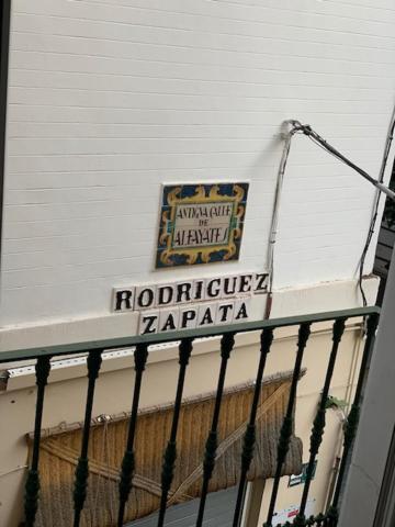 Apartamento Stunning Attic With Private Terrace And Parking Optional Sevilla Exterior foto
