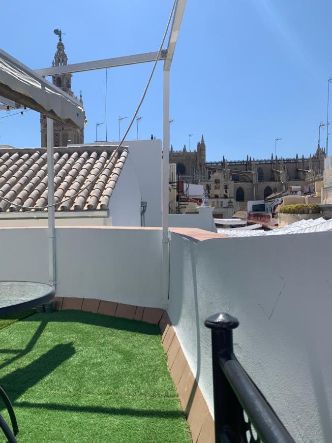 Apartamento Stunning Attic With Private Terrace And Parking Optional Sevilla Exterior foto